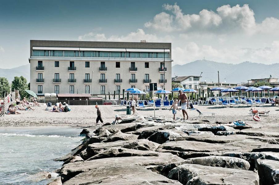 Hotel Rondine Marinella di Sarzana Kültér fotó