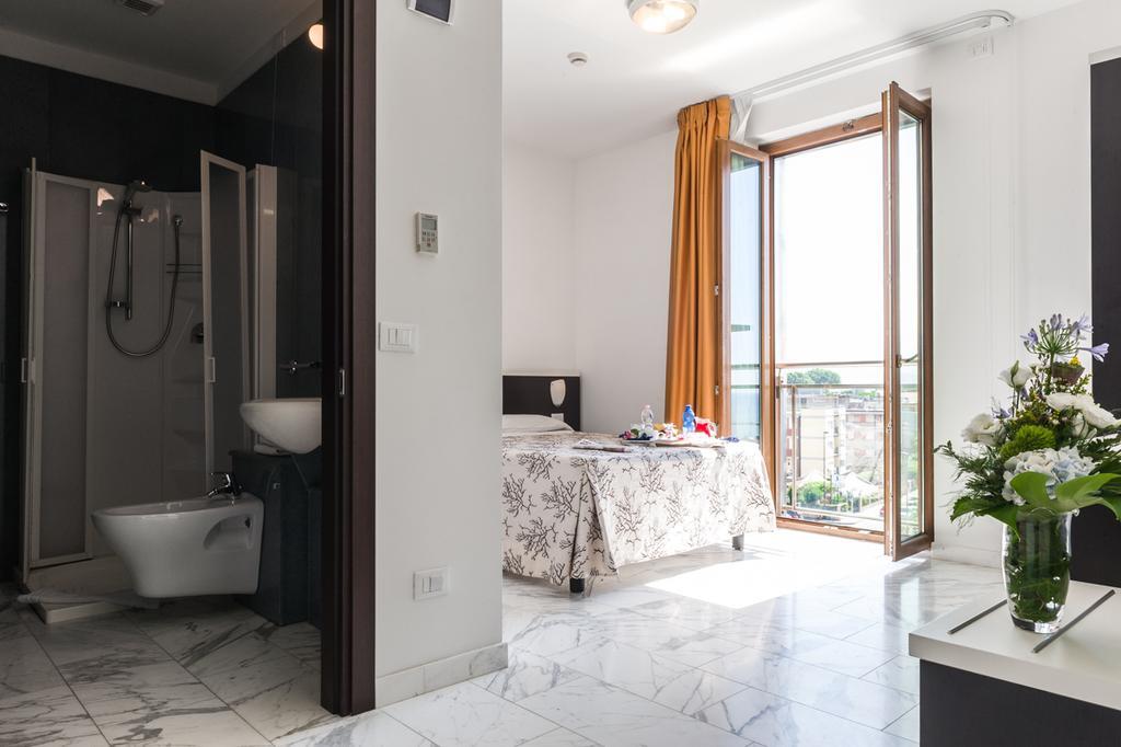 Hotel Rondine Marinella di Sarzana Szoba fotó